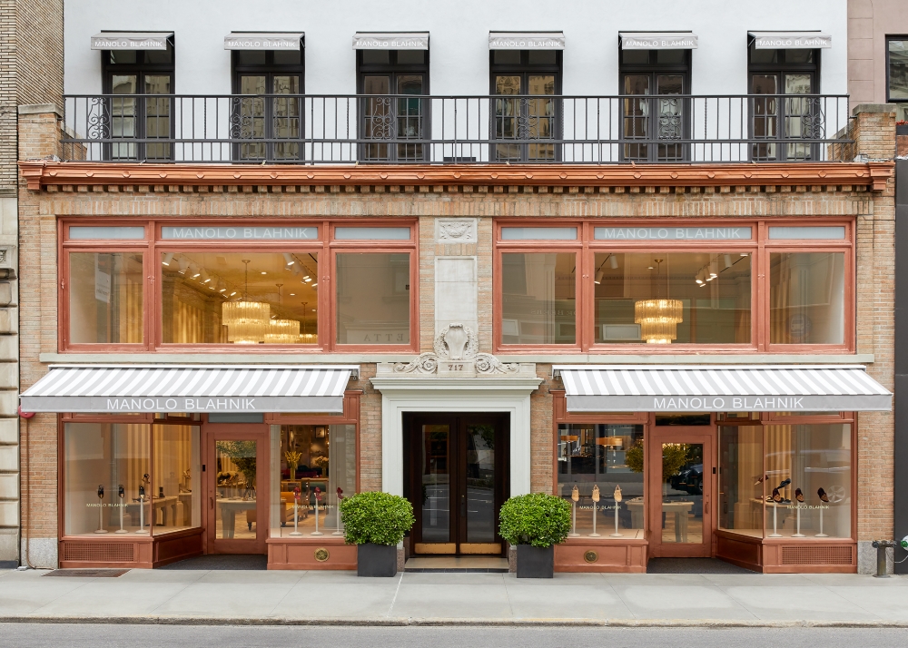External view of the Manolo Blahnik 717 boutique
