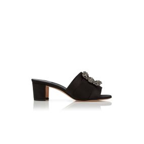 サンダル・ミュール MANOLO BLAHNIK Black Satin Clorette Mules MANOLO BLAHNIK Clorettenu 70 bead-embellished satin sandals