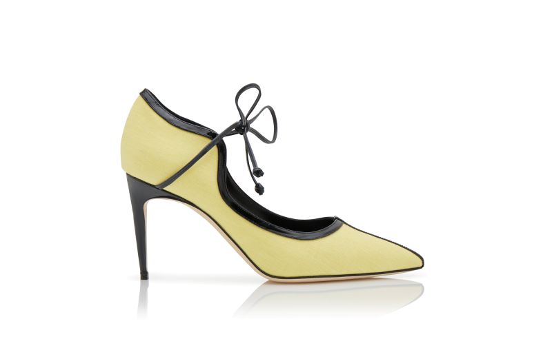 Side view of Designer Yellow and Black Linen Scalloped Pumps 